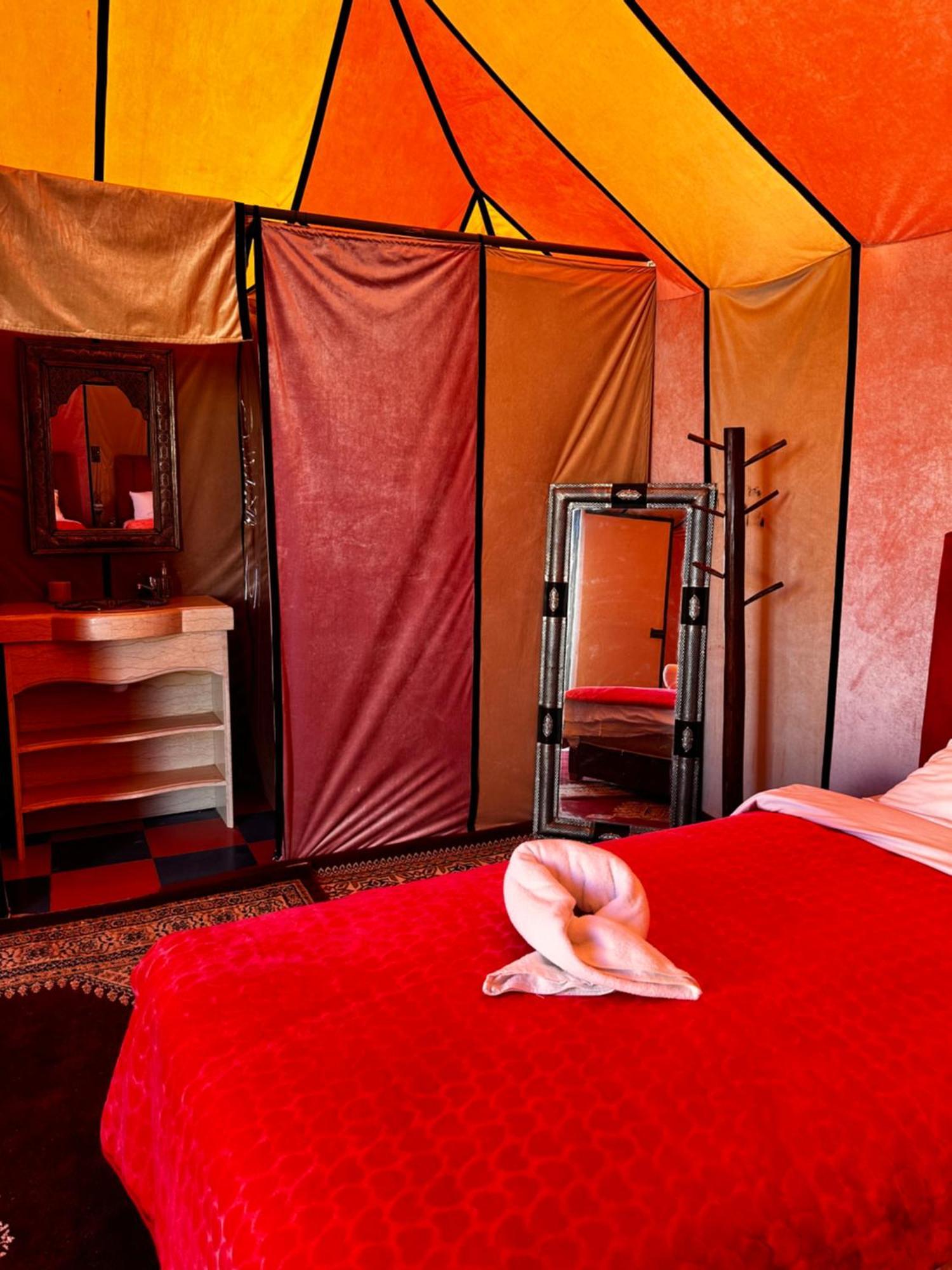 Nomad Luxury Camp Hotel Merzouga Bagian luar foto